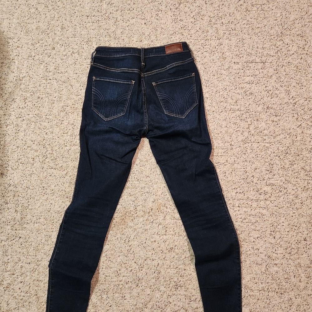 Hollister High Rise Dark Wash Size 3S - Picture 2 of 4